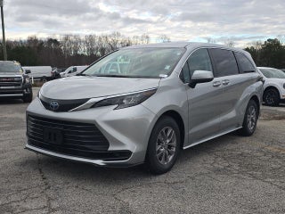 2024 Toyota Sienna LE 8 Passenger