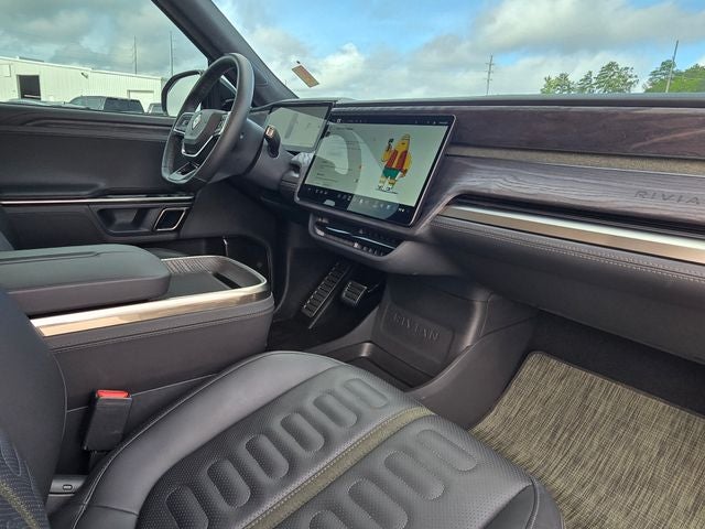2023 Rivian R1S Adventure