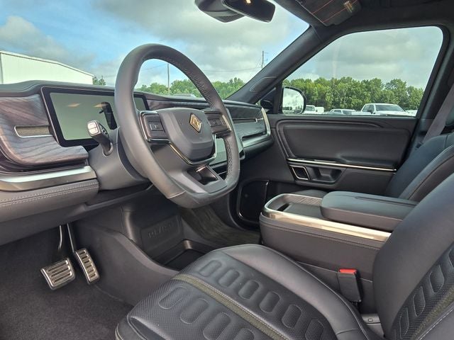 2023 Rivian R1S Adventure