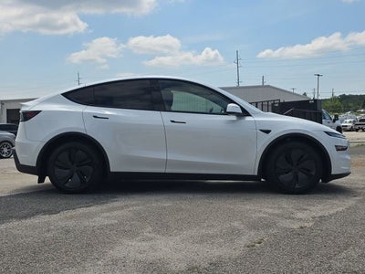 2026 Tesla Model Y Base