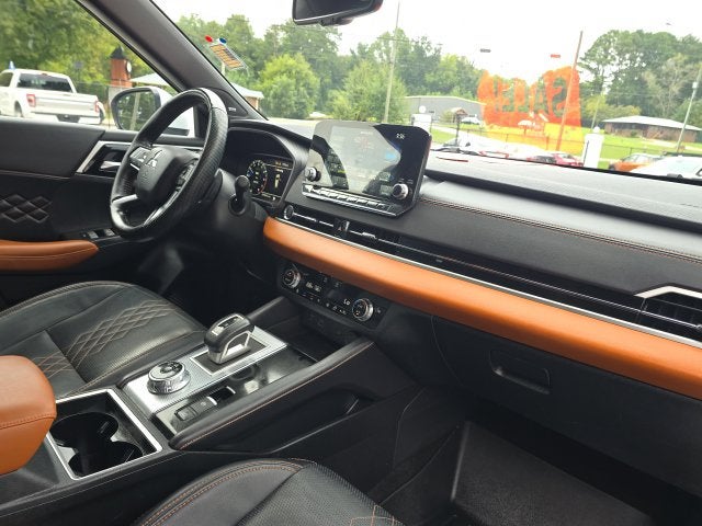 2023 Mitsubishi Outlander SEL