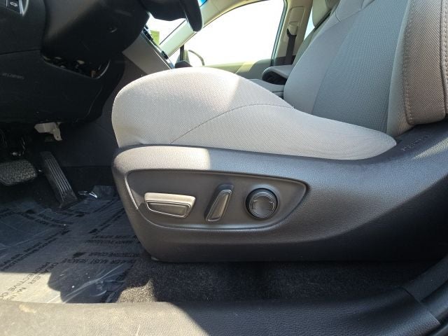 2022 Toyota Venza Base