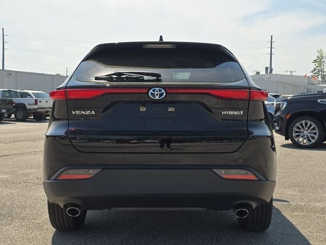 2022 Toyota Venza Base