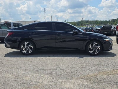 2025 Hyundai Elantra Limited