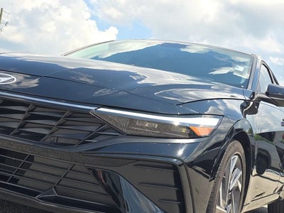 2025 Hyundai Elantra Limited