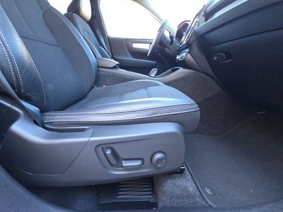 2020 Volvo XC40 Momentum