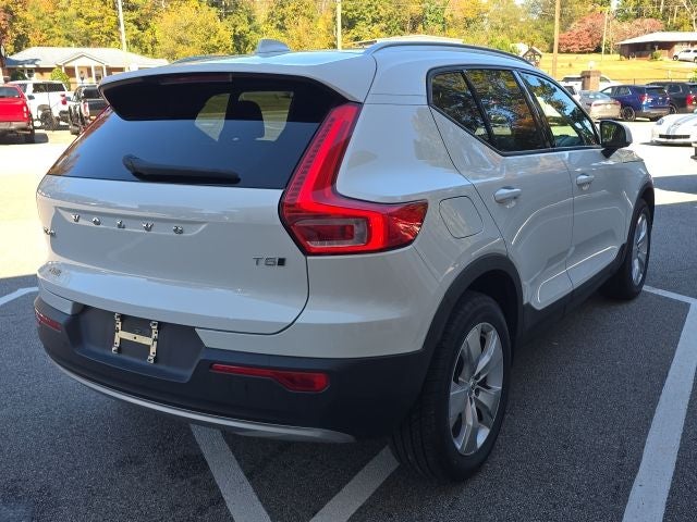 2020 Volvo XC40 Momentum